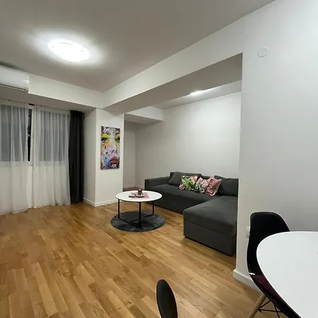 Centar Margarita Luxury Aprtment * سكوبجي